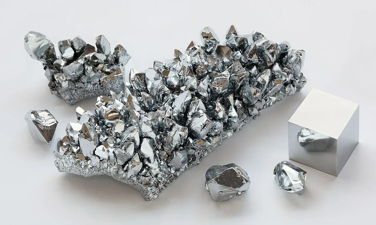 Chromium (Cr)